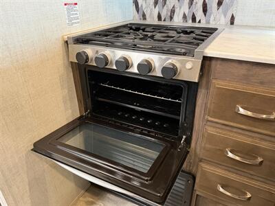 2024 Gulf Stream Conquest 6280   - Photo 30 - Orlando, FL 32808
