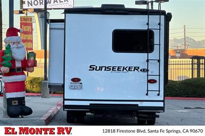 2024 Forest River Sunseeker 2150SLE   - Photo 4 - Santa Fe Springs, CA 90670