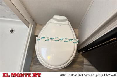 2024 Forest River Sunseeker 2150SLE   - Photo 30 - Santa Fe Springs, CA 90670