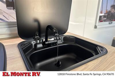 2027 MDC XT16HR ISLAND 22FT - Photo 13 - Santa Fe Springs, CA 90670
