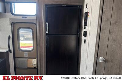 2024 Coachmen Pursuit 31BH   - Photo 25 - Santa Fe Springs, CA 90670