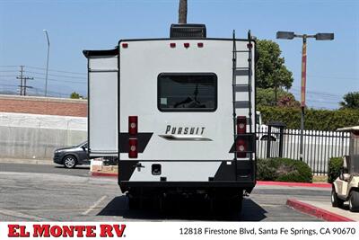 2024 Coachmen Pursuit 31BH   - Photo 4 - Santa Fe Springs, CA 90670