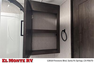 2024 Coachmen Pursuit 31BH   - Photo 28 - Santa Fe Springs, CA 90670