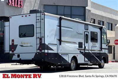 2024 Coachmen Pursuit 31BH   - Photo 3 - Santa Fe Springs, CA 90670