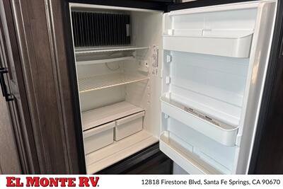 2024 Coachmen Pursuit 31BH   - Photo 23 - Santa Fe Springs, CA 90670