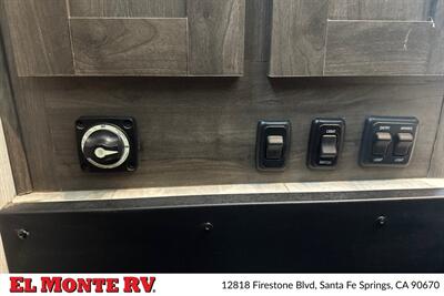2024 Coachmen Pursuit 31BH   - Photo 41 - Santa Fe Springs, CA 90670