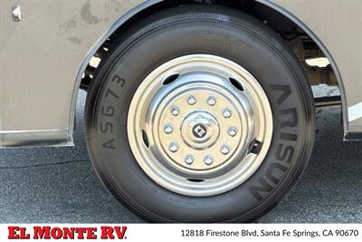 2024 Coachmen Pursuit 31BH   - Photo 50 - Santa Fe Springs, CA 90670
