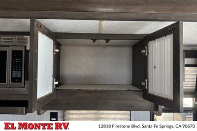 2024 Coachmen Pursuit 31BH   - Photo 21 - Santa Fe Springs, CA 90670