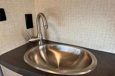 2015 Winnebago View 24J - Photo 29 - Santa Fe Springs, CA 90670