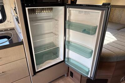 2015 Winnebago View 24J - Photo 23 - Santa Fe Springs, CA 90670