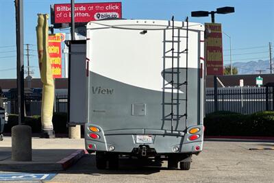 2015 Winnebago View 24J - Photo 4 - Santa Fe Springs, CA 90670