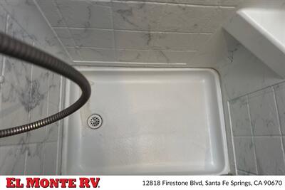 2024 Gulf Stream Conquest 6238   - Photo 32 - Santa Fe Springs, CA 90670