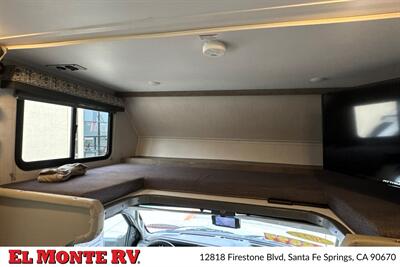 2024 Gulf Stream Conquest 6238   - Photo 35 - Santa Fe Springs, CA 90670