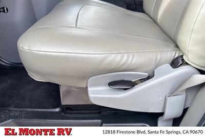 2024 Gulf Stream Conquest 6238   - Photo 12 - Santa Fe Springs, CA 90670