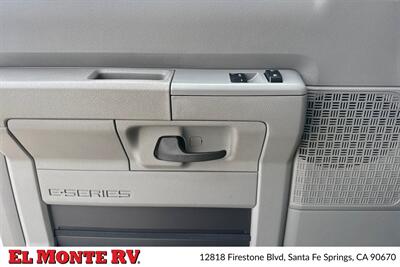 2024 Gulf Stream Conquest 6238   - Photo 11 - Santa Fe Springs, CA 90670