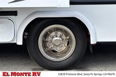 2024 Gulf Stream Conquest 6238   - Photo 48 - Santa Fe Springs, CA 90670