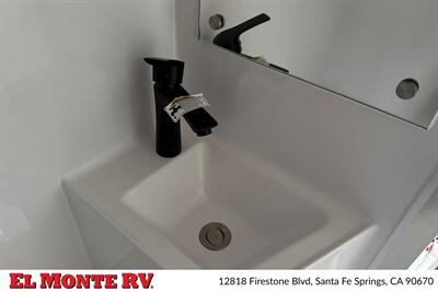 2027 MDC XT15 4E 22FT   - Photo 24 - Santa Fe Springs, CA 90670