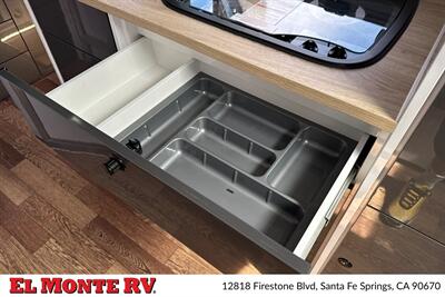 2027 MDC XT15 4E 22FT   - Photo 21 - Santa Fe Springs, CA 90670