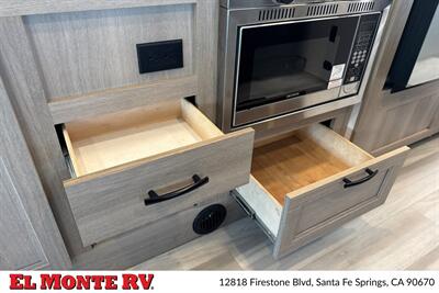 2026 Forest River Sunseeker 3010DS   - Photo 23 - Santa Fe Springs, CA 90670