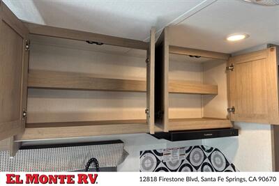 2026 Forest River Sunseeker 3010DS   - Photo 21 - Santa Fe Springs, CA 90670