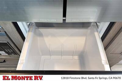 2026 Forest River Sunseeker 3010DS   - Photo 25 - Santa Fe Springs, CA 90670