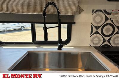 2026 Forest River Sunseeker 3010DS   - Photo 18 - Santa Fe Springs, CA 90670