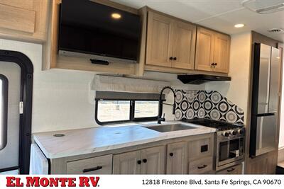 2026 Forest River Sunseeker 3010DS   - Photo 17 - Santa Fe Springs, CA 90670