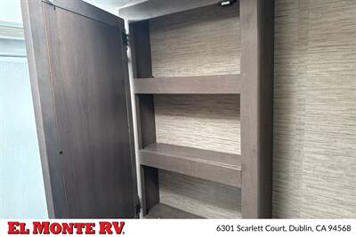 2024 Thor Four Winds 22E   - Photo 32 - Dublin, CA 94568