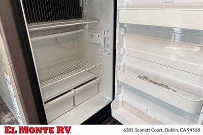 2024 Thor Four Winds 22E   - Photo 26 - Dublin, CA 94568