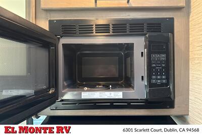 2024 Thor Four Winds 22E   - Photo 21 - Dublin, CA 94568