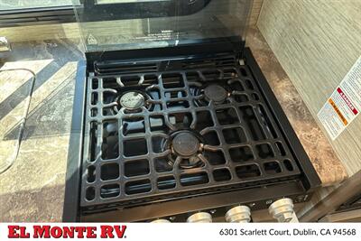 2024 Thor Four Winds 22E   - Photo 19 - Dublin, CA 94568