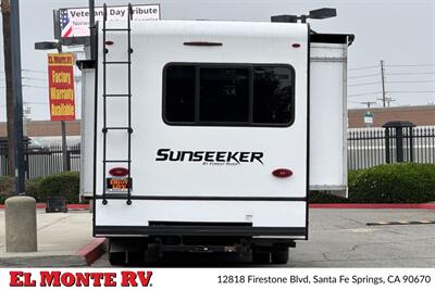 2023 Forest River Sunseeker 3250DSLE   - Photo 4 - Santa Fe Springs, CA 90670