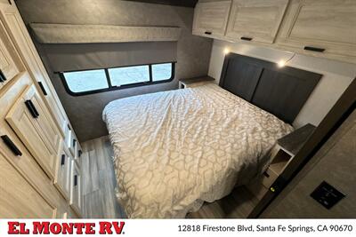 2023 Forest River Sunseeker 3250DSLE   - Photo 34 - Santa Fe Springs, CA 90670