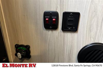2023 Forest River Sunseeker 3250DSLE   - Photo 42 - Santa Fe Springs, CA 90670