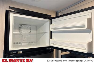 2023 Forest River Sunseeker 3250DSLE   - Photo 24 - Santa Fe Springs, CA 90670