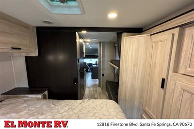 2023 Forest River Sunseeker 3250DSLE   - Photo 38 - Santa Fe Springs, CA 90670