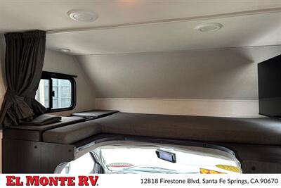 2023 Forest River Sunseeker 3250DSLE   - Photo 36 - Santa Fe Springs, CA 90670