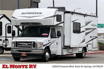 2023 Forest River Sunseeker 3250DSLE   - Photo 8 - Santa Fe Springs, CA 90670