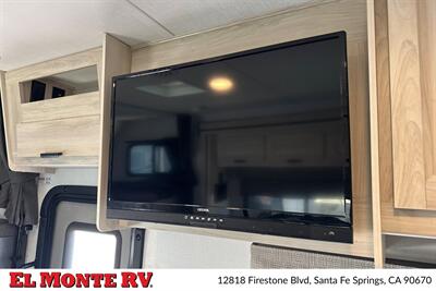 2024 Forest River Sunseeker 3010DS   - Photo 16 - Santa Fe Springs, CA 90670