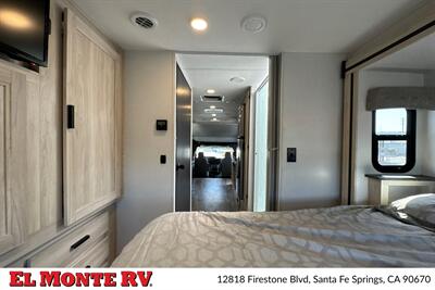 2024 Forest River Sunseeker 3010DS   - Photo 37 - Santa Fe Springs, CA 90670