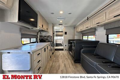 2024 Forest River Sunseeker 3010DS   - Photo 13 - Santa Fe Springs, CA 90670
