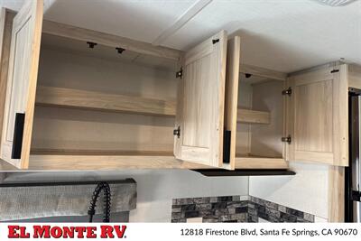 2024 Forest River Sunseeker 3010DS   - Photo 21 - Santa Fe Springs, CA 90670