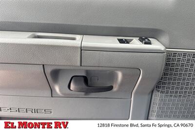 2024 Forest River Sunseeker 3010DS   - Photo 11 - Santa Fe Springs, CA 90670