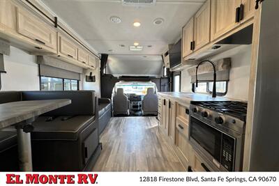 2024 Forest River Sunseeker 3010DS   - Photo 38 - Santa Fe Springs, CA 90670