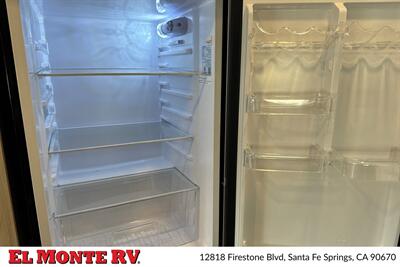 2024 Forest River Sunseeker 3010DS   - Photo 23 - Santa Fe Springs, CA 90670