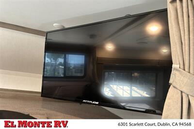 2025 Gulf Stream Conquest 6238   - Photo 16 - Santa Fe Springs, CA 90670