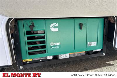 2025 Gulf Stream Conquest 6238   - Photo 10 - Santa Fe Springs, CA 90670