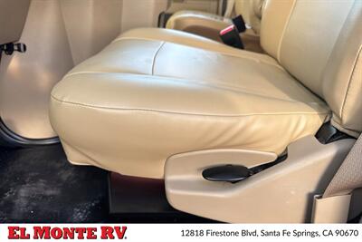 2024 Thor Four Winds 28A   - Photo 12 - Santa Fe Springs, CA 90670