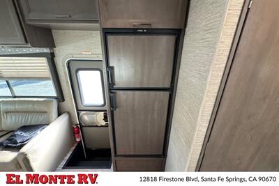 2024 Thor Four Winds 28A   - Photo 26 - Santa Fe Springs, CA 90670