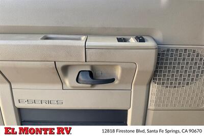 2024 Thor Four Winds 28A   - Photo 11 - Santa Fe Springs, CA 90670